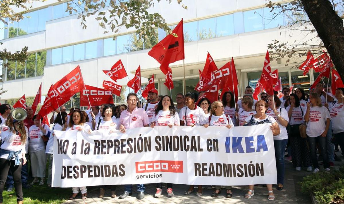 Concentració contra la represión sindical en Ikea