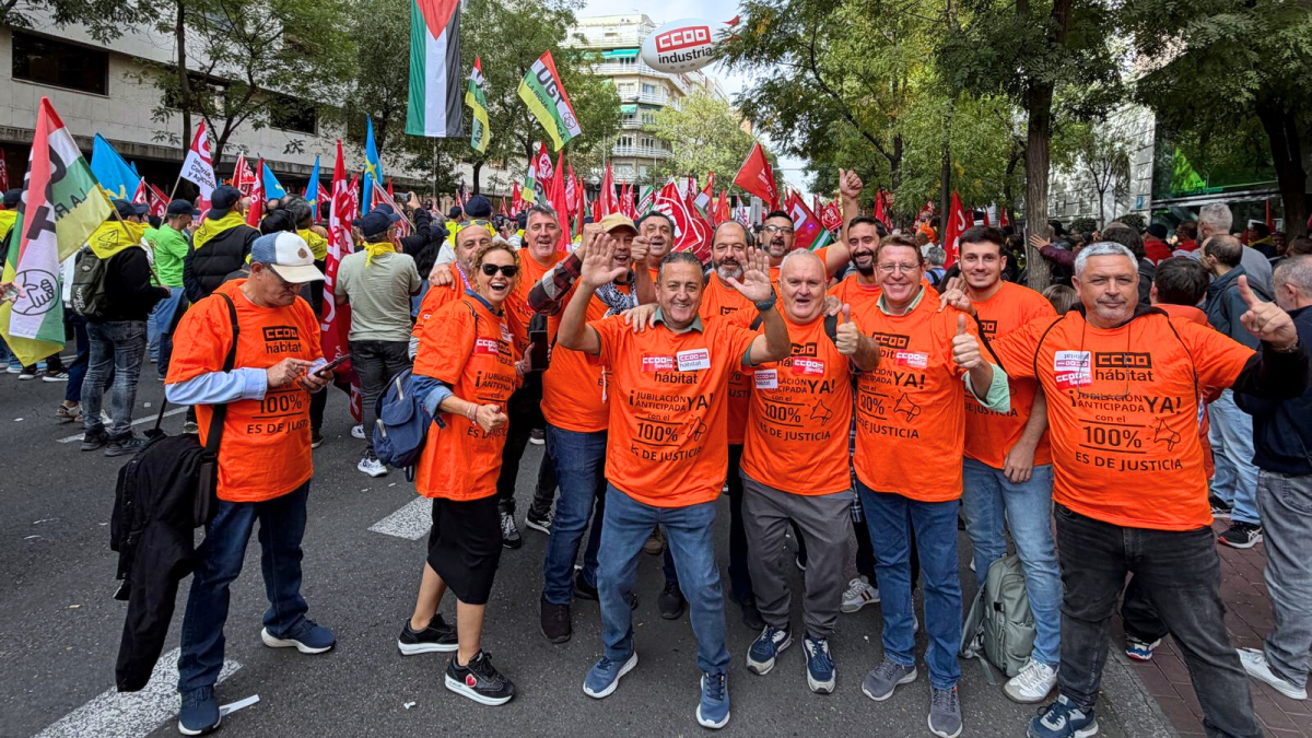 CCOO del Hábitat en la concentración contra la siniestralidad laboral frente a la CEOE en Madrid
