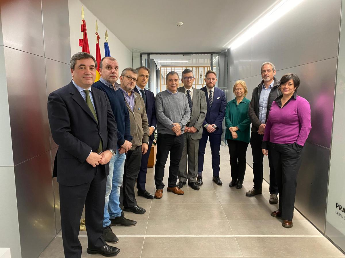 Participantes en la reunión en la sede de la Viceconsejería