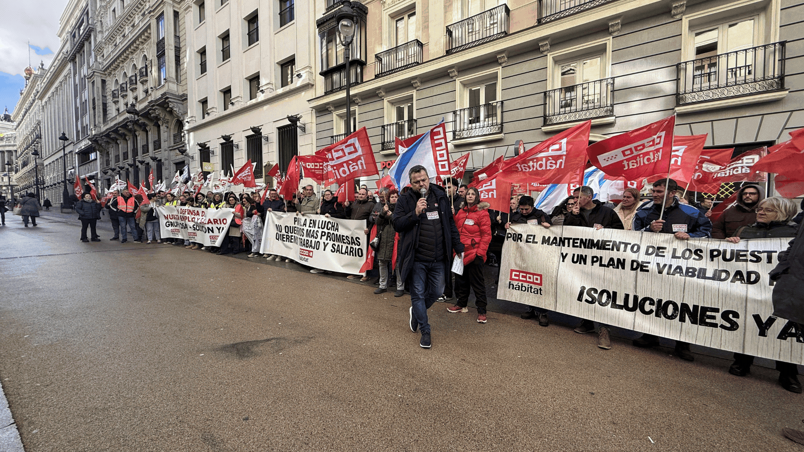 Fotos de archivo: Concentración frente al Ministerio de Hacienda de la plantilla del Grupo Losán