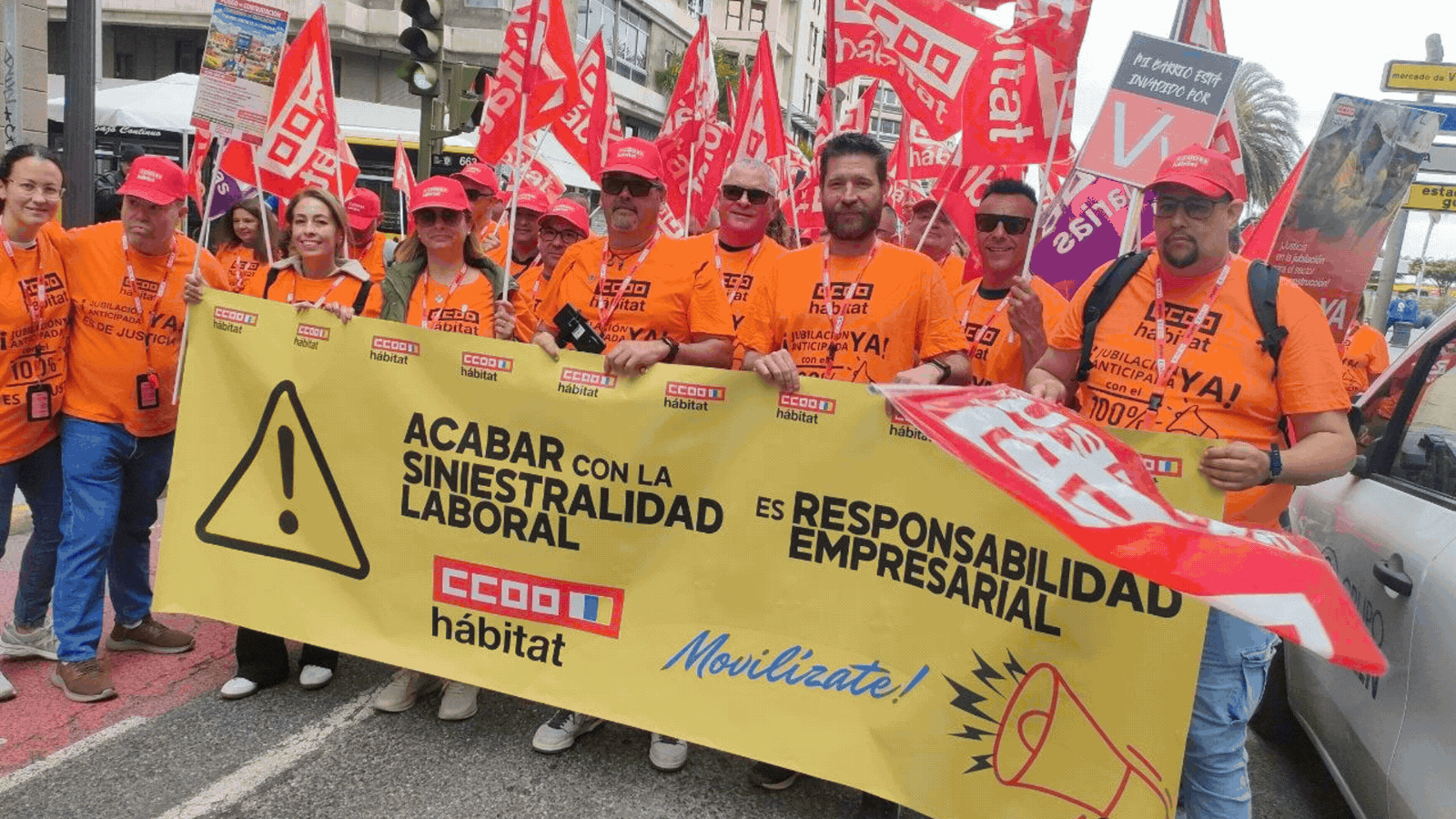 CCOO del Hábitat de Canarias participa en la manifestación territorial reivindicando salarios, la igualdad y la vivienda.
