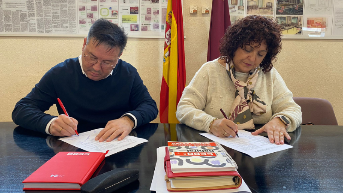 Firmado el convenio colectivo provincial de Carpintera, Ebanistera, Tapicera y Varios de la regin de Murcia