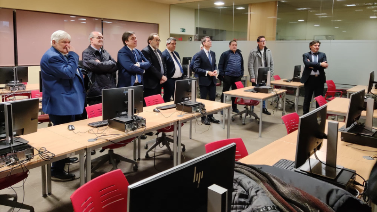 Gonzalo Capelln visita las instalaciones de la FLC de La Rioja