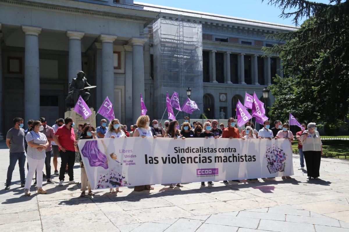 Concentración frente a la Estatua de Velázquez contra la violencia machista