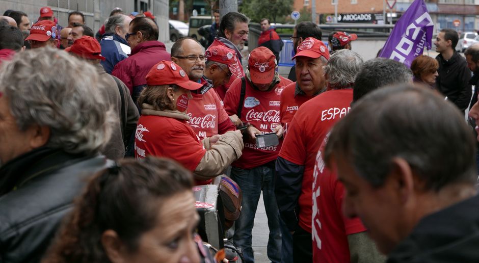 Concentración de apoyo a Juan Carlos Asenjo en los Juzgados de Fuenlabrada