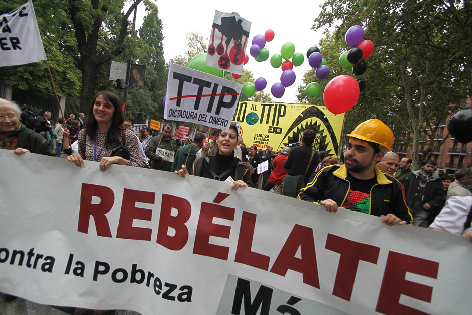Manifestación contra la pobreza y el TTIP en Madrid, 17 octubre 2015