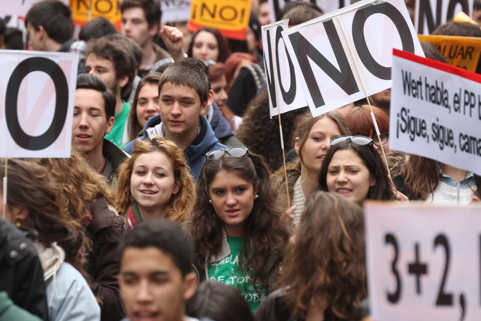 Manifestación de estudiantes contra la reforma de grados universitarios, Madrid #Noal3mas2