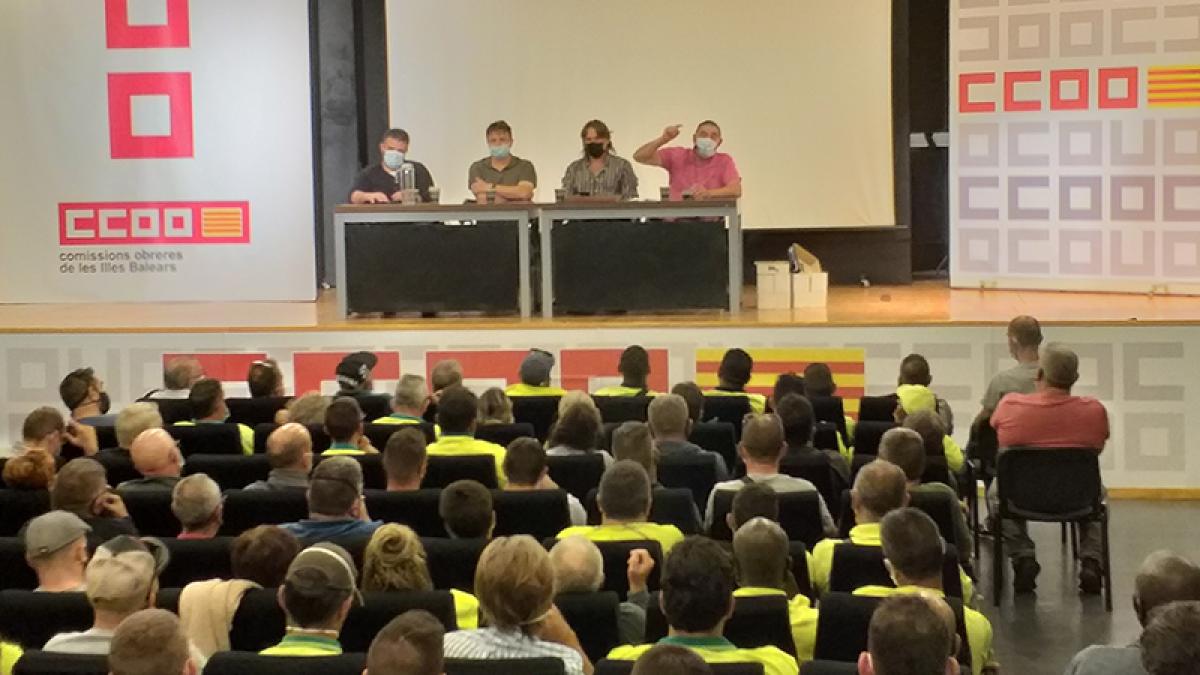 Asamblea de trabajadores y trabajadoras de recogida de residuos de Menorca 15 de octubre de 2021