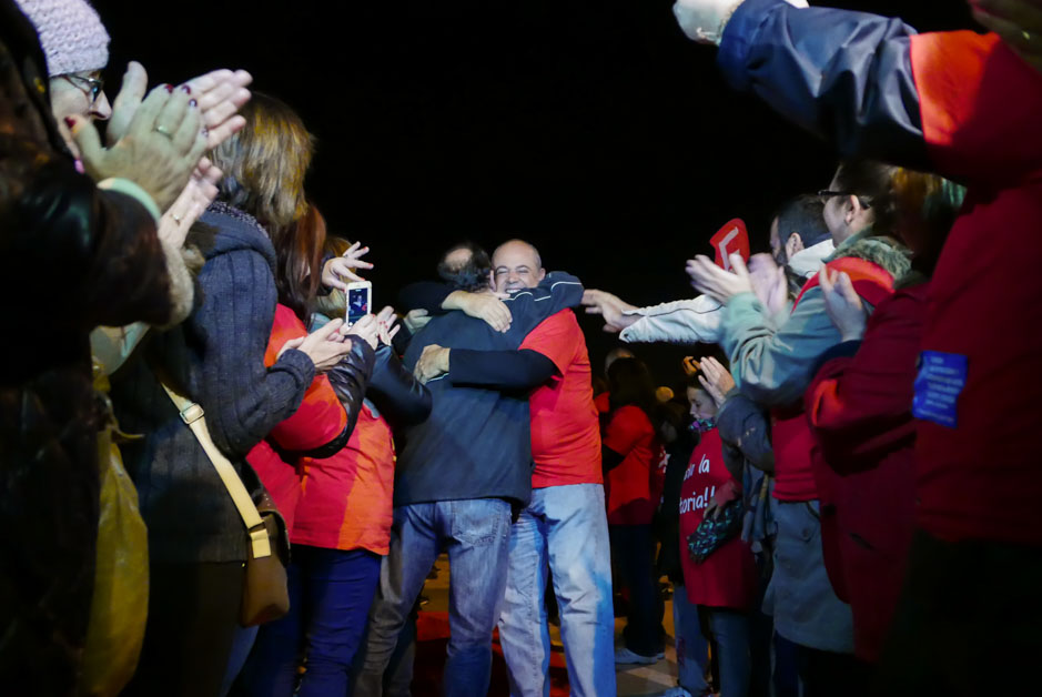 Los trabajadores de Coca Cola entran a trabajar en la fábrica tras más de un año de lucha