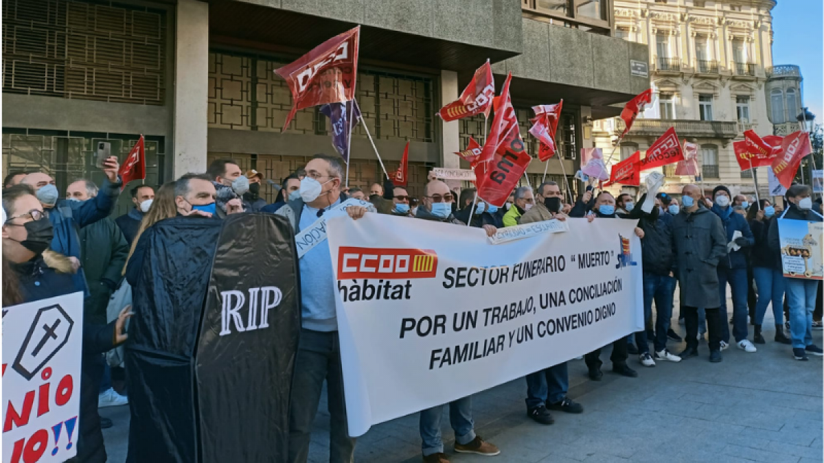 Concentración sector de Pómpas Fúnebres de Valencia 18 de enero de 2022