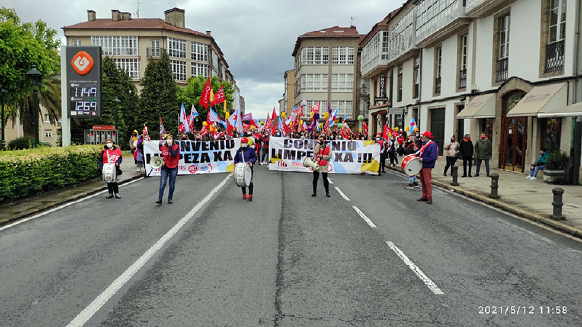 Manifestacin en Santiago de Compostela del sector de limpieza de edificios de la provincia de A Corua