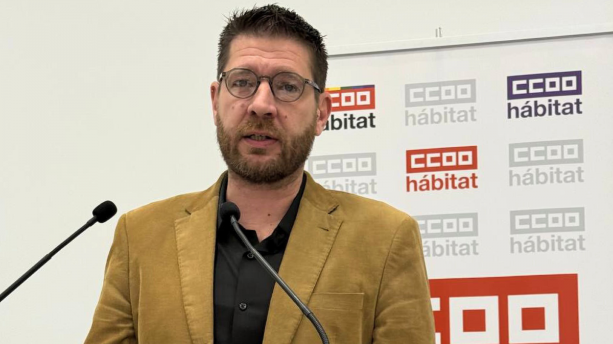 Daniel Barragán Burgui, secretario general de CCOO del Hábitat, presenta el informe general al Consejo.