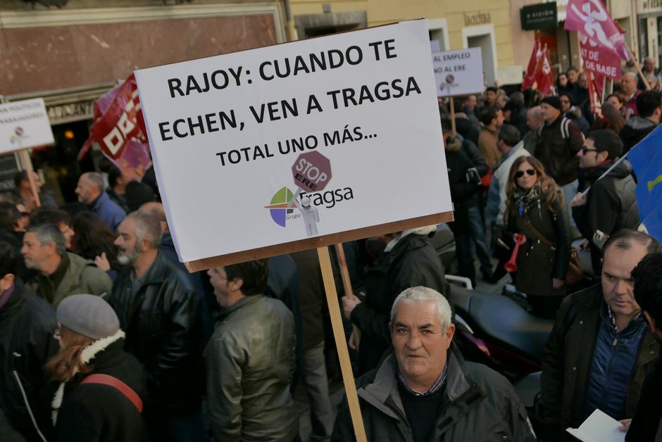 Manifestación en protesta por los despidos en Tragsatec