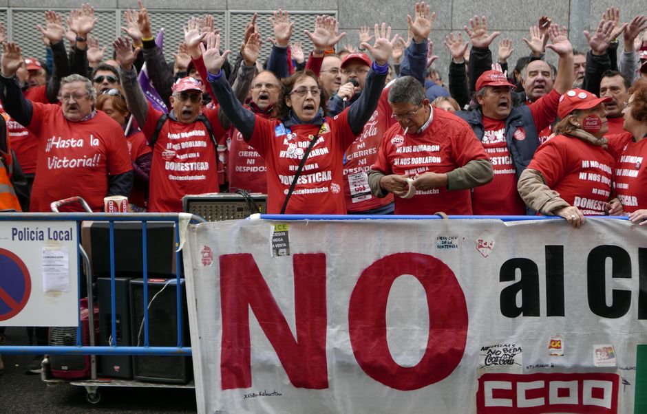 Concentración de apoyo a Juan Carlos Asenjo en los Juzgados de Fuenlabrada