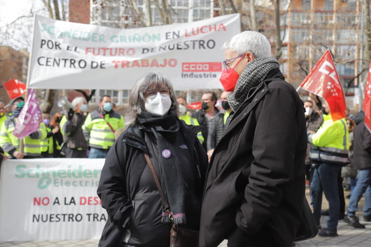 Concentración en defensa de Schneider Electric Griñón