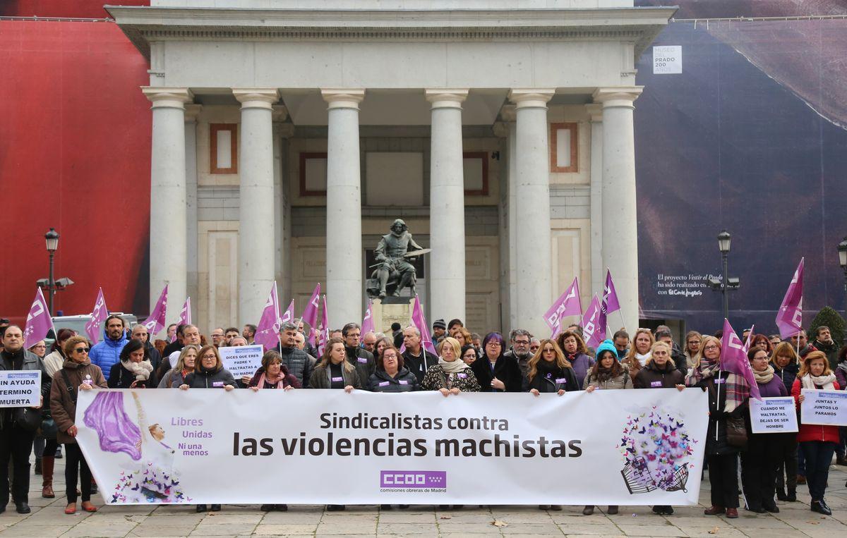 Concentración contra los asesinatos de mujeres