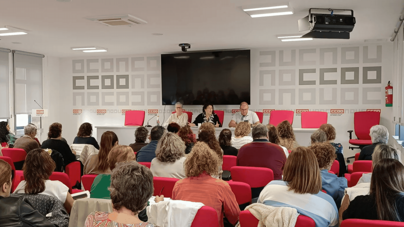 CCOO del Hábitat de Castilla y León comparte con las delegadas y los delegados del sector de Ayuda a Domicilio su plataforma reivindicativa para el convenio colectivo