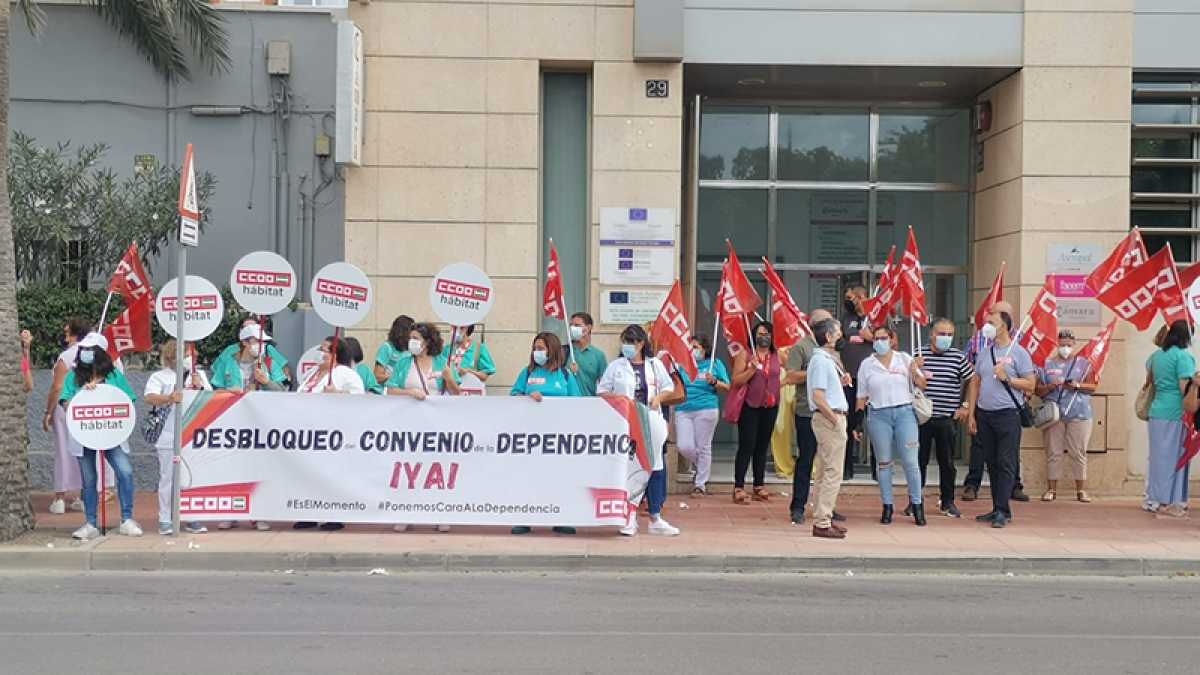 Movilizaciones desbloqueo del convenio de la dependencia 21 de septiembre Andaluca