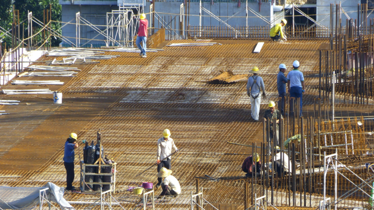 La ACP vuelve a negar la jornada intensiva a los trabajadores y trabajadoras de la Construcción en 2022