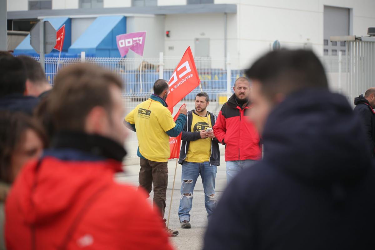 La plantilla de Amazon continúa su lucha por un convenio digno en el centro de San Fernando de Henares