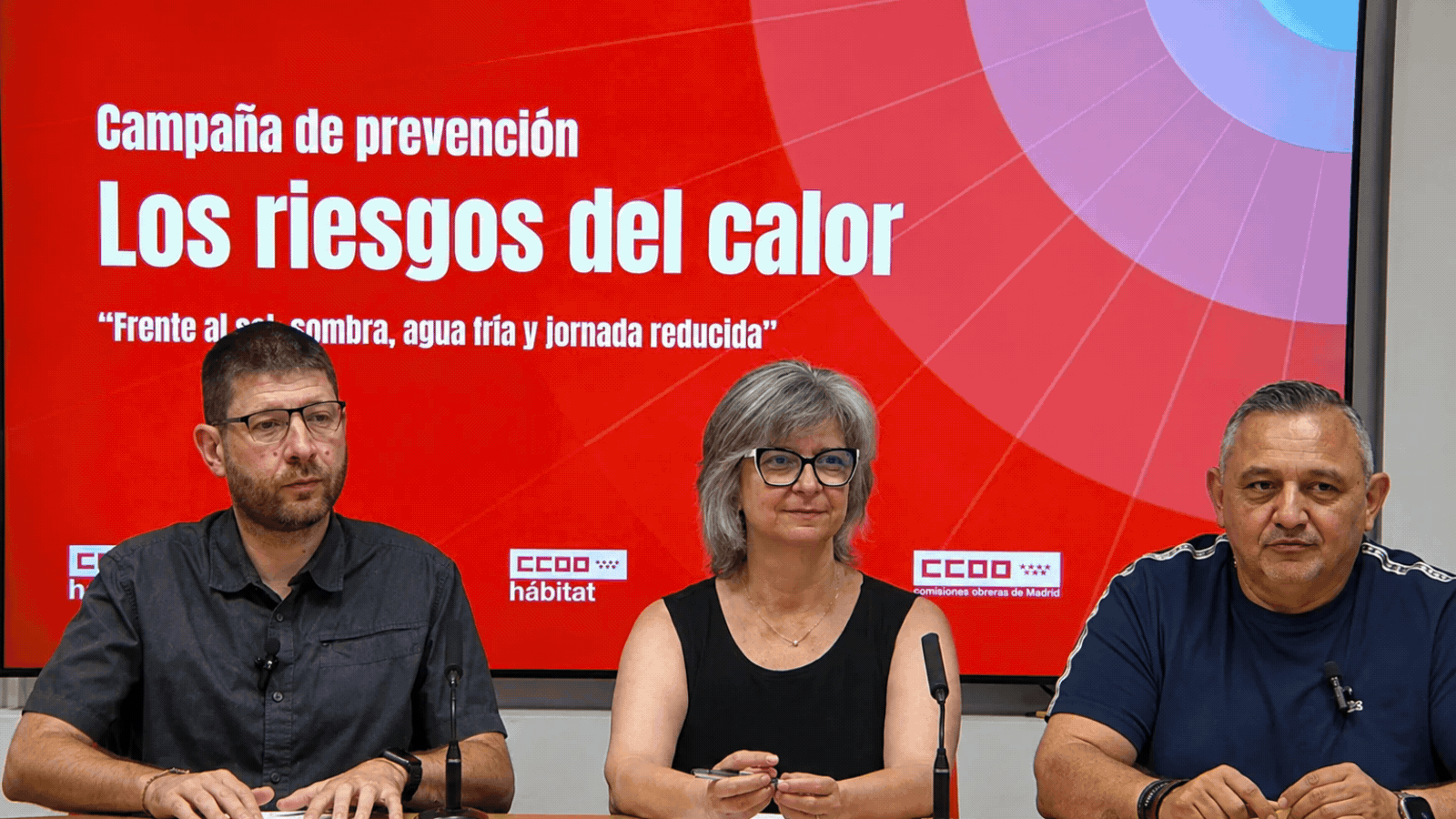 CCOO del Hábitat lanza en rueda de prensa su campaña contra el calor: “Frente al sol, sombra, agua fría y jornada reducida”
