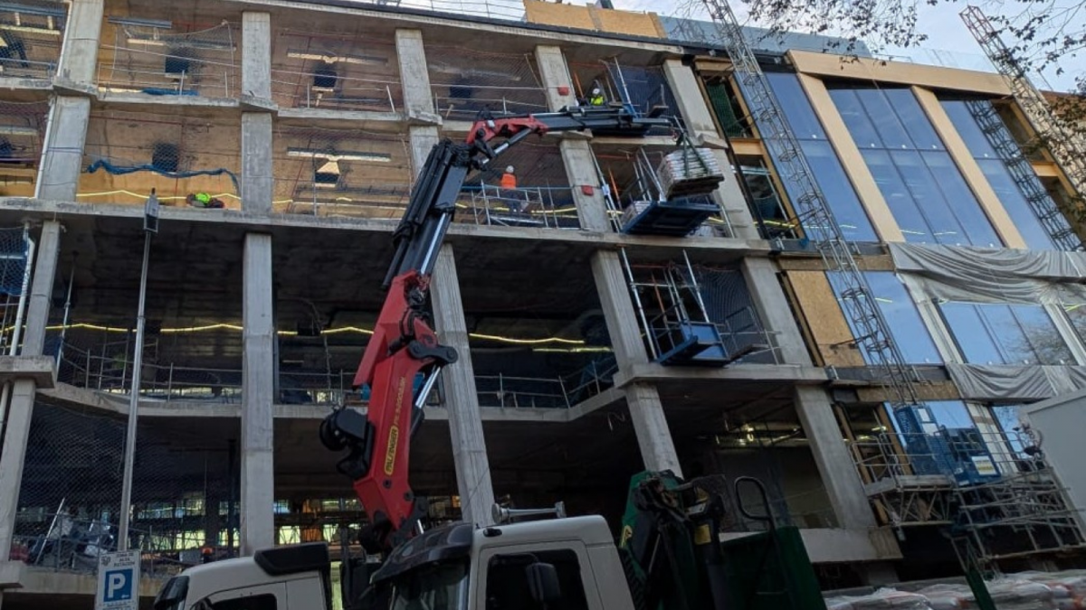 Firmado el convenio y calendario laboral de Construcción y Obras Públicas de la Comunidad de Madrid para los años 2025 y 2026