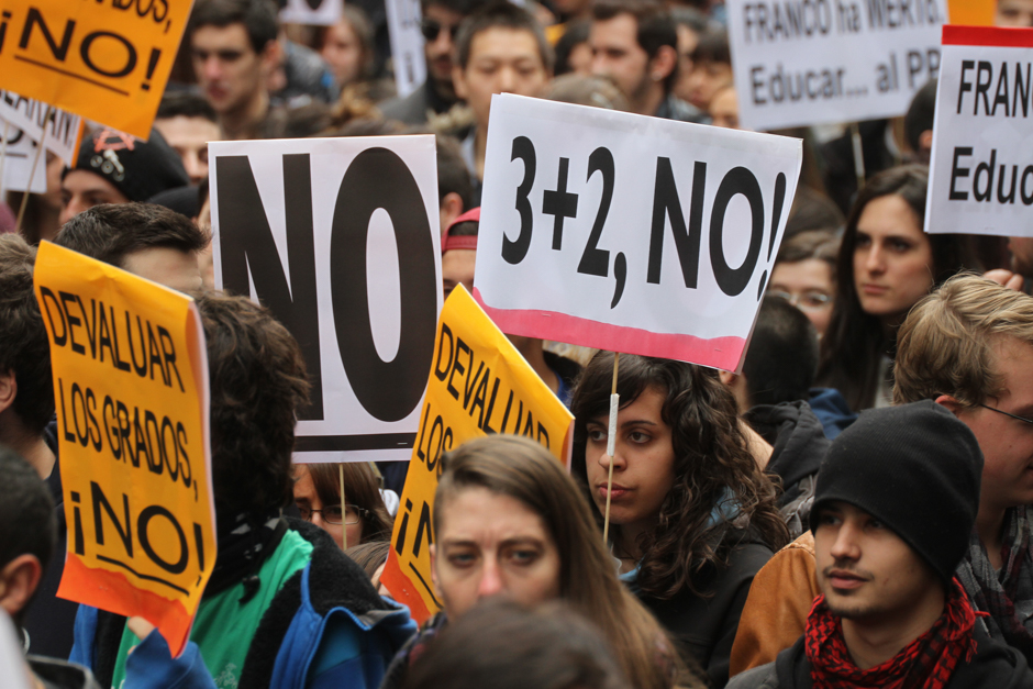 Manifestación de estudiantes contra la reforma de grados universitarios, Madrid #Noal3mas2