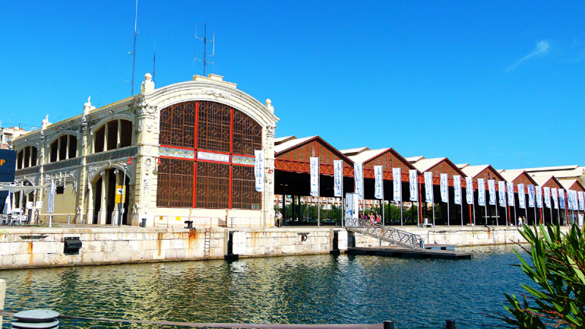 Incumplimiento del Pliego en las adjudicaciones de los servicios del Puerto de Valencia
