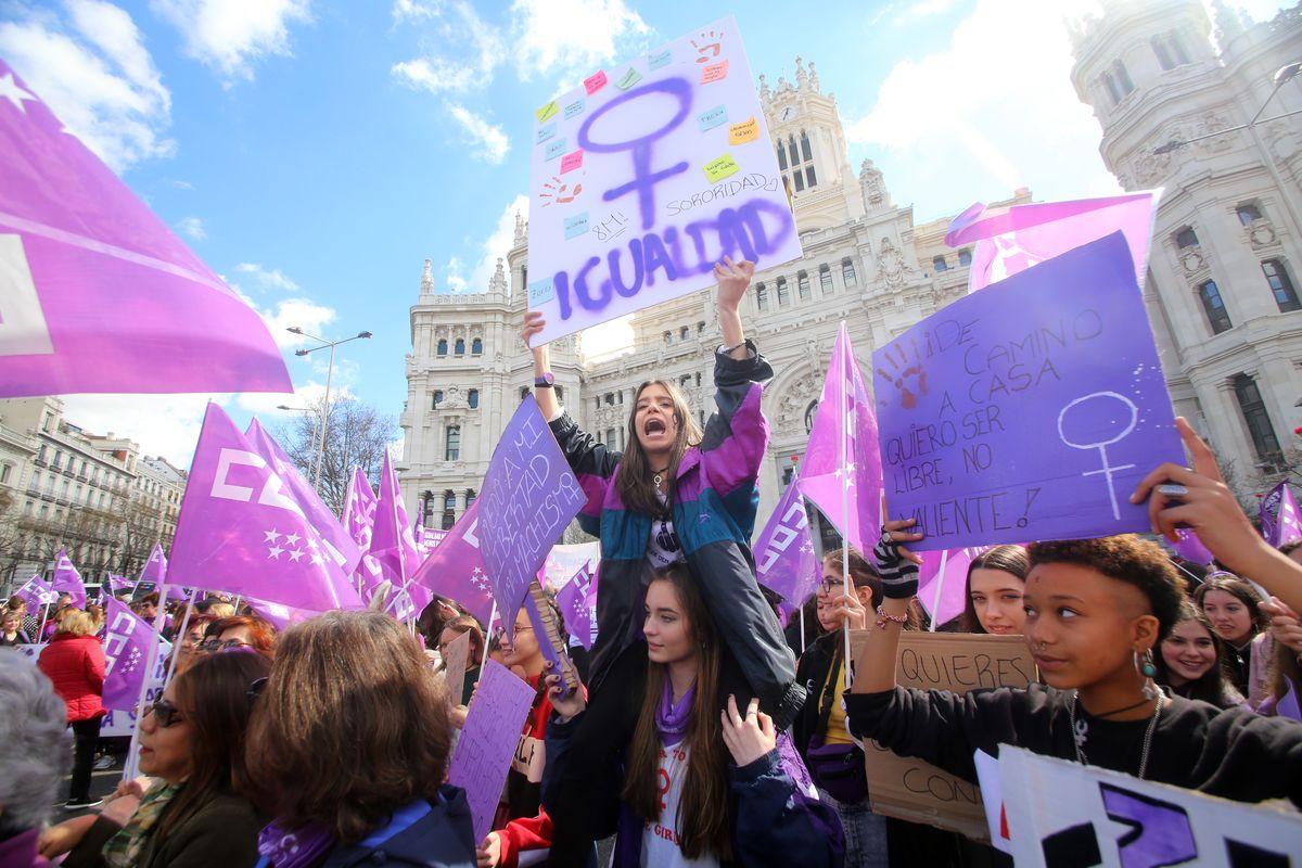 8M Día Internacional de la Mujer Trabajadora, concentración en Cibeles