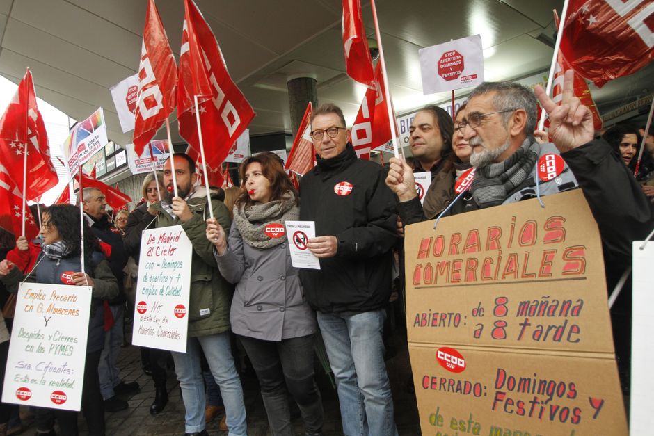 Concentración contra la liberalización de horarios comerciales