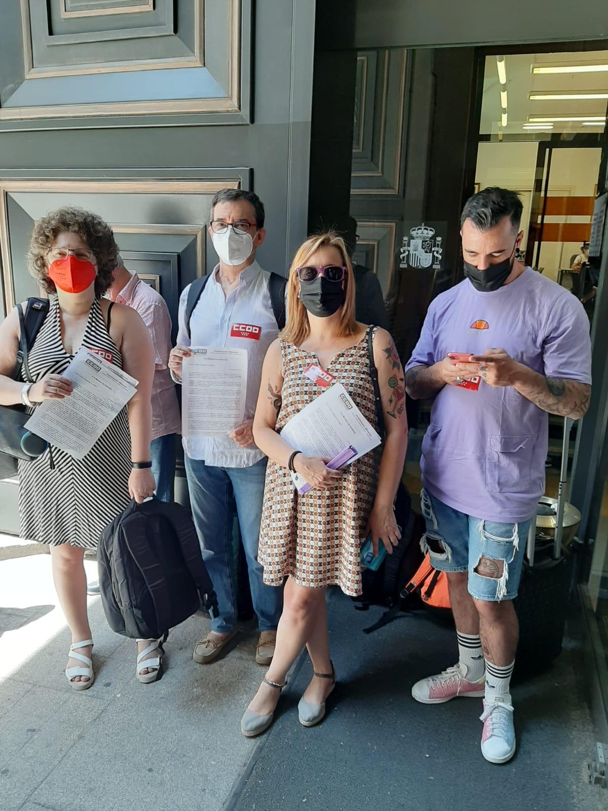 Representantes de CCOO ante el Ministerio